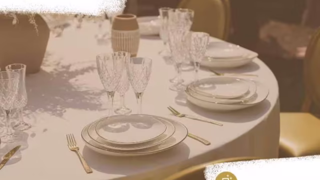 De La Mora: Alquiler de vajilla, equipamientos y livings para fiestas y eventos en Villa Allende, Córdoba.
